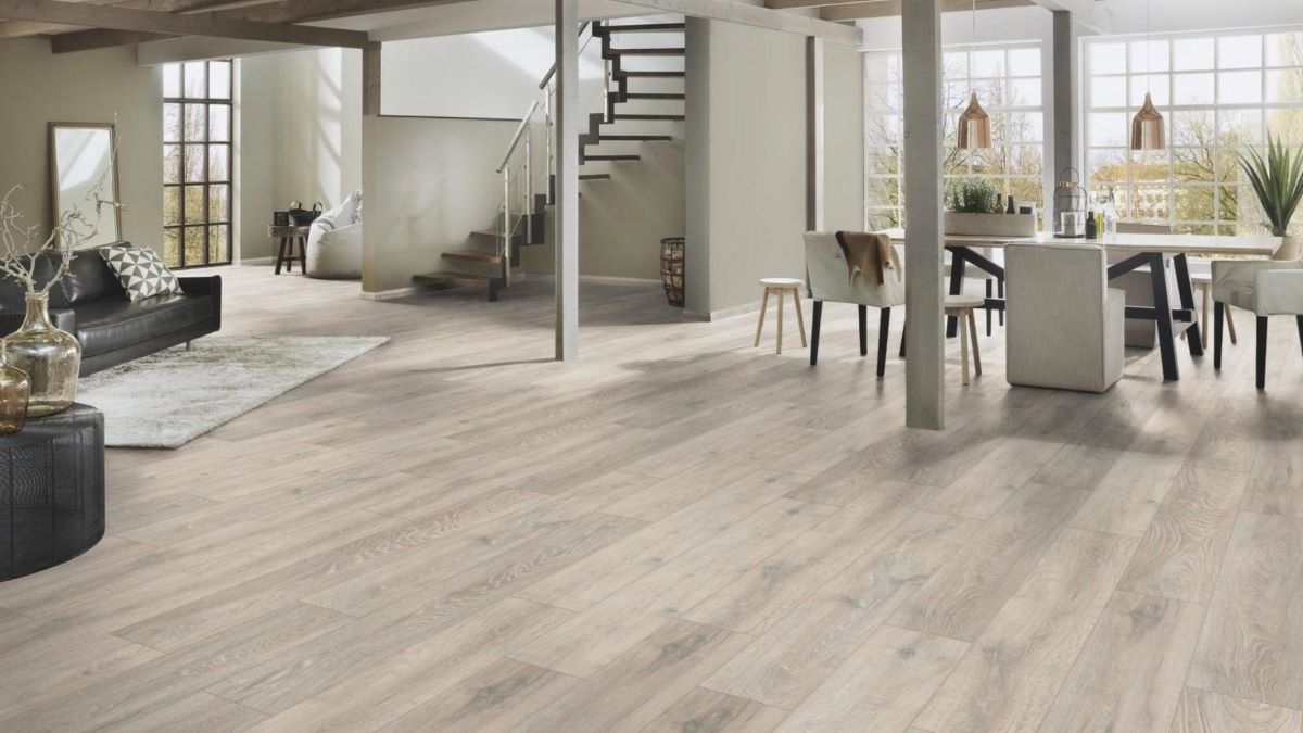 Ламинат "Kronospan" Super Natural Classic Дуб Колорадо 5543 (1285*192*8 мм) — купить в Ростове-на-Дону