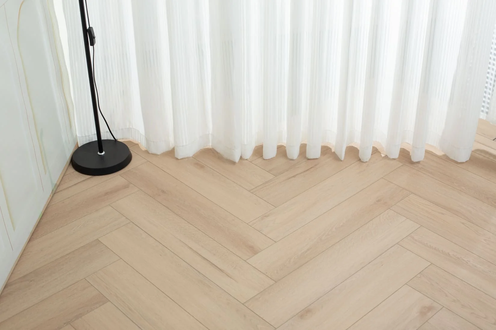 Плитка SPC "OneFloor" 3032 А,В  ЁЛКА (640*128*4 мм) — купить в Ростове-на-Дону