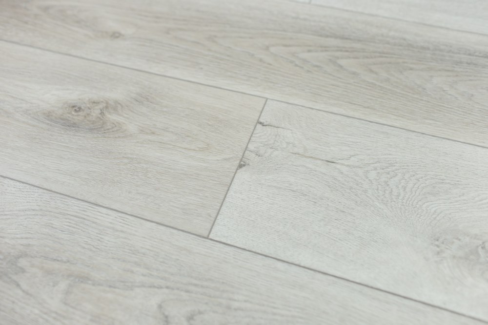 Замковая ПВХ плитка "Art Tile" Дуб Эдинбург (1200*183*6 мм) — купить в Ростове-на-Дону