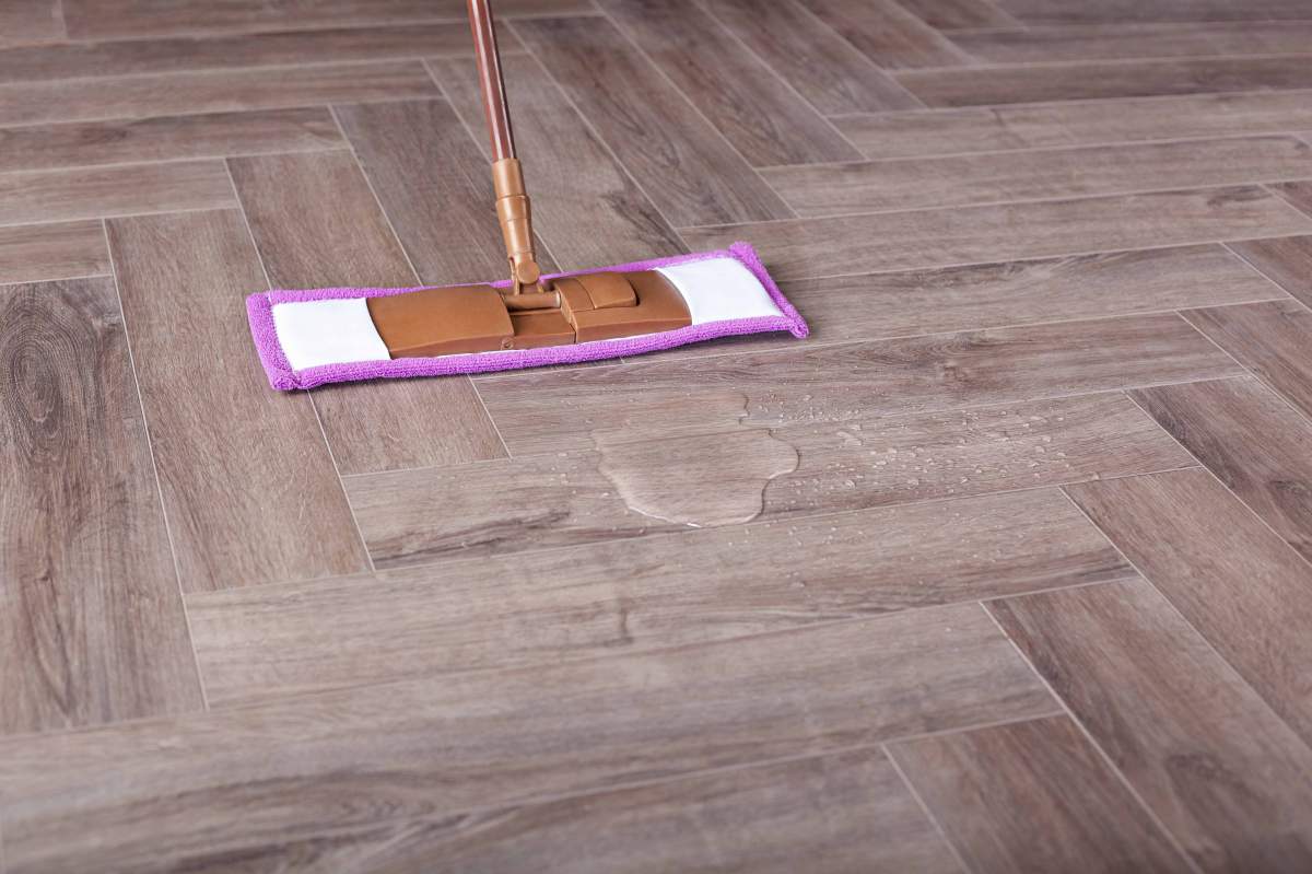 Замковая ПВХ плитка "Aberhof" Carmelita 1862 (615*123*5 мм) — купить в Ростове-на-Дону