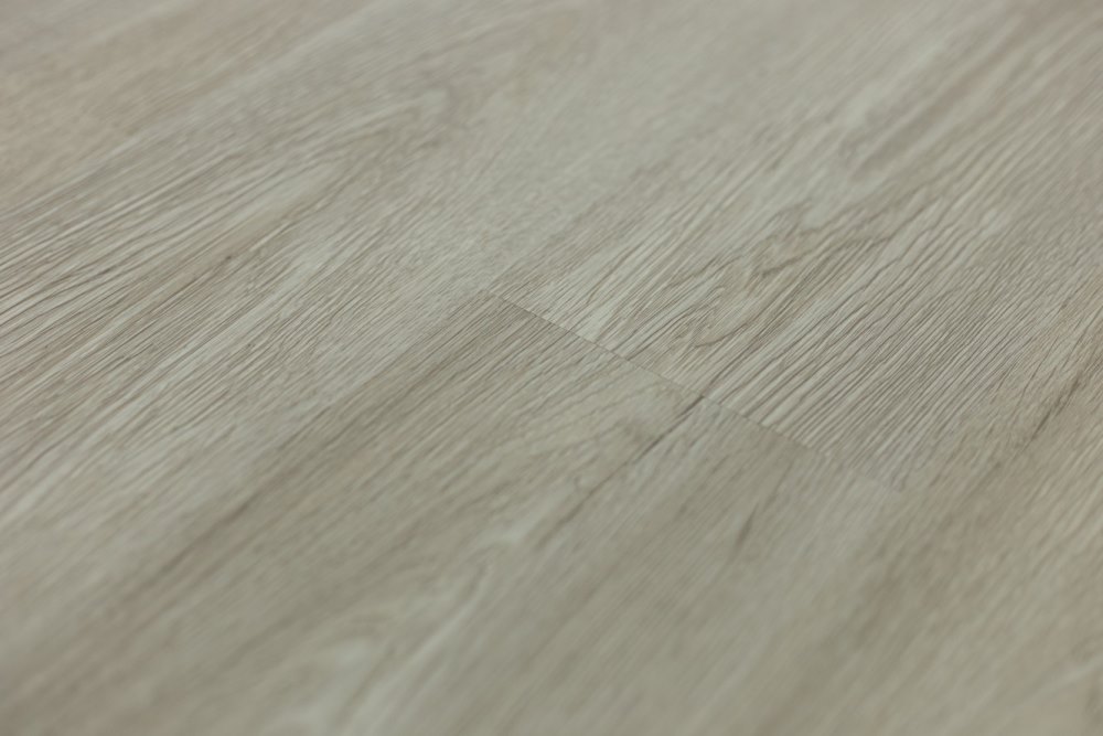 Замковая ПВХ плитка "Art Tile" Дуб Британь (920*150*4 мм) — купить в Ростове-на-Дону