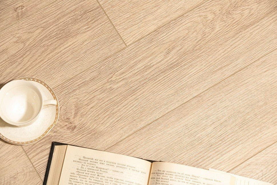 Виниловый ламинат "Bonkeel" Style Дуб Гарднер (1200*125*4 мм) — купить в Ростове-на-Дону