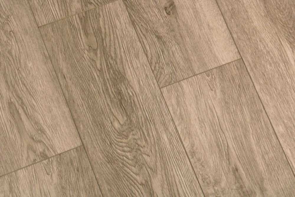 LVT плитка "Profield" Дуб Мадейра (915,4*152,4*2,5 мм) — купить в Ростове-на-Дону