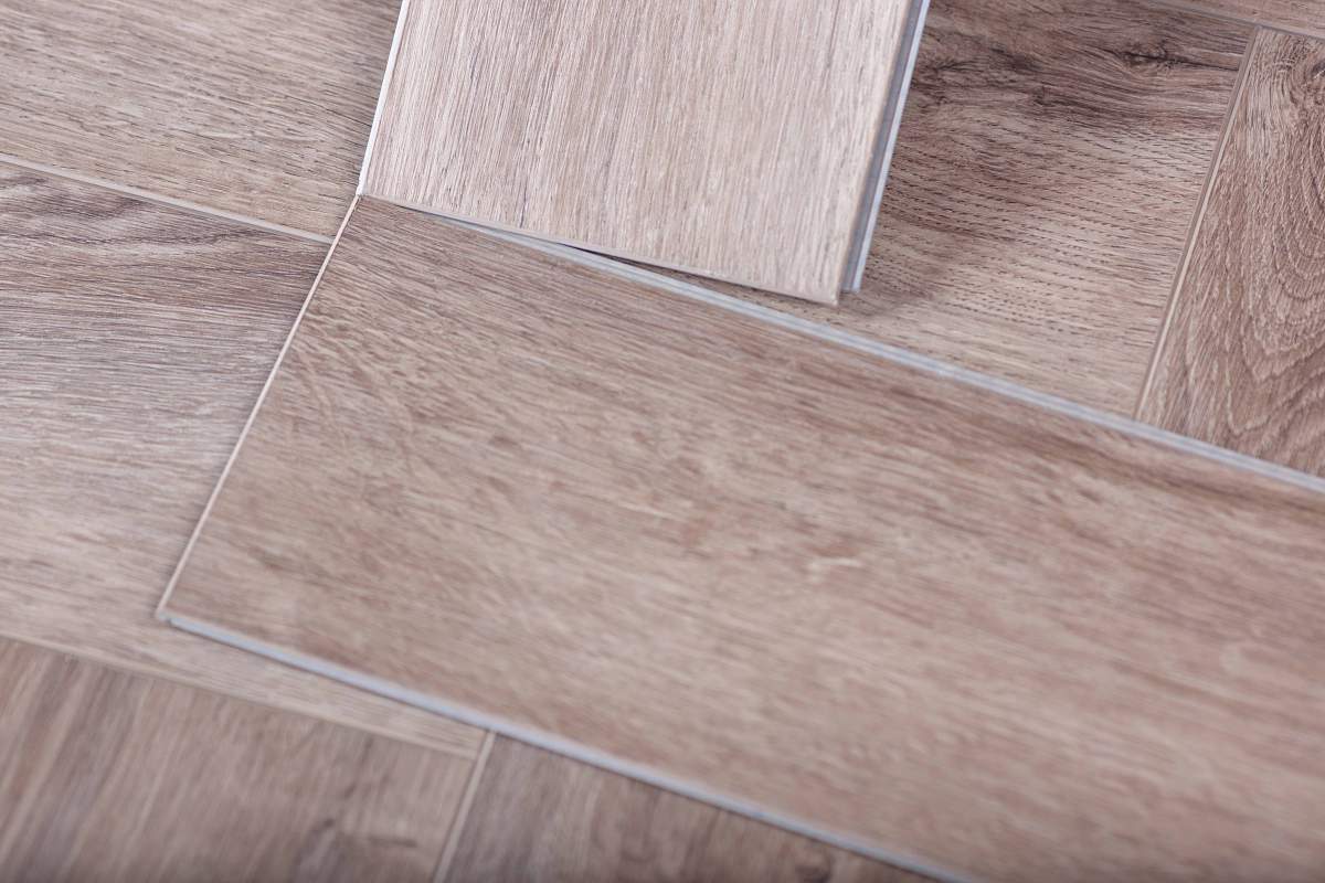 Замковая ПВХ плитка "Aberhof" Carmelita 2626 (615*123*5 мм) — купить в Ростове-на-Дону